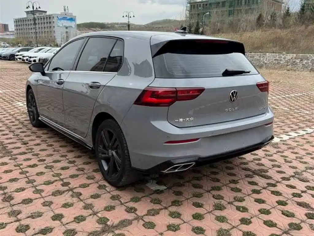 Volkswagen Golf 2023 280TSI DSG R-Line Lite фото 6