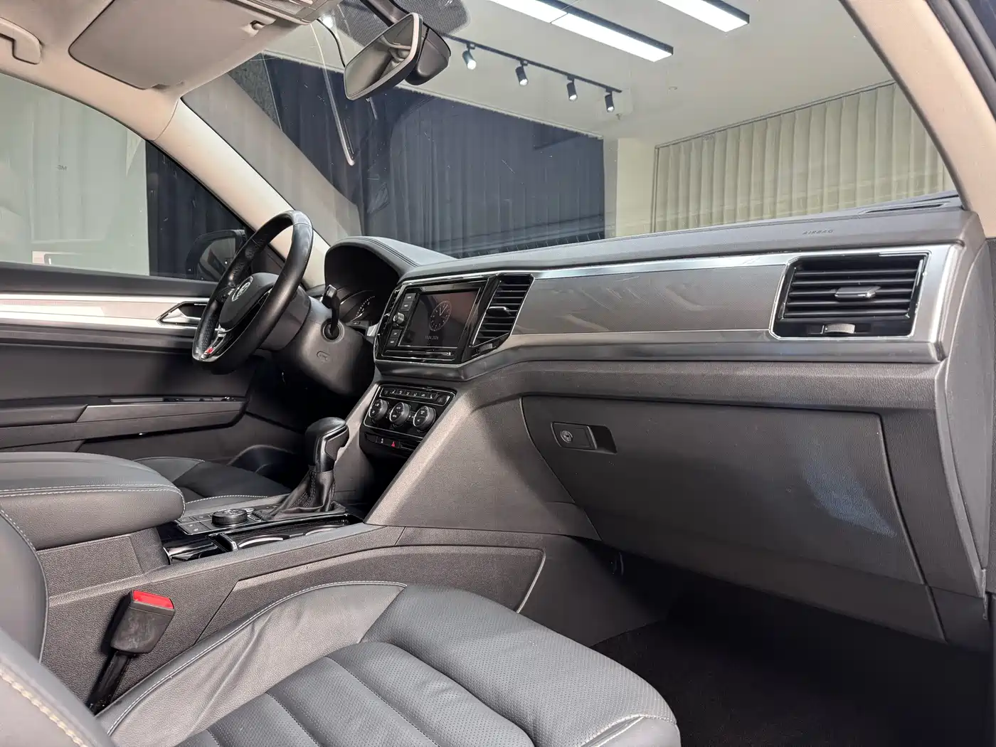 Volkswagen Teramont 2019 380TSI 4WD Luxury Edition China VI фото 34
