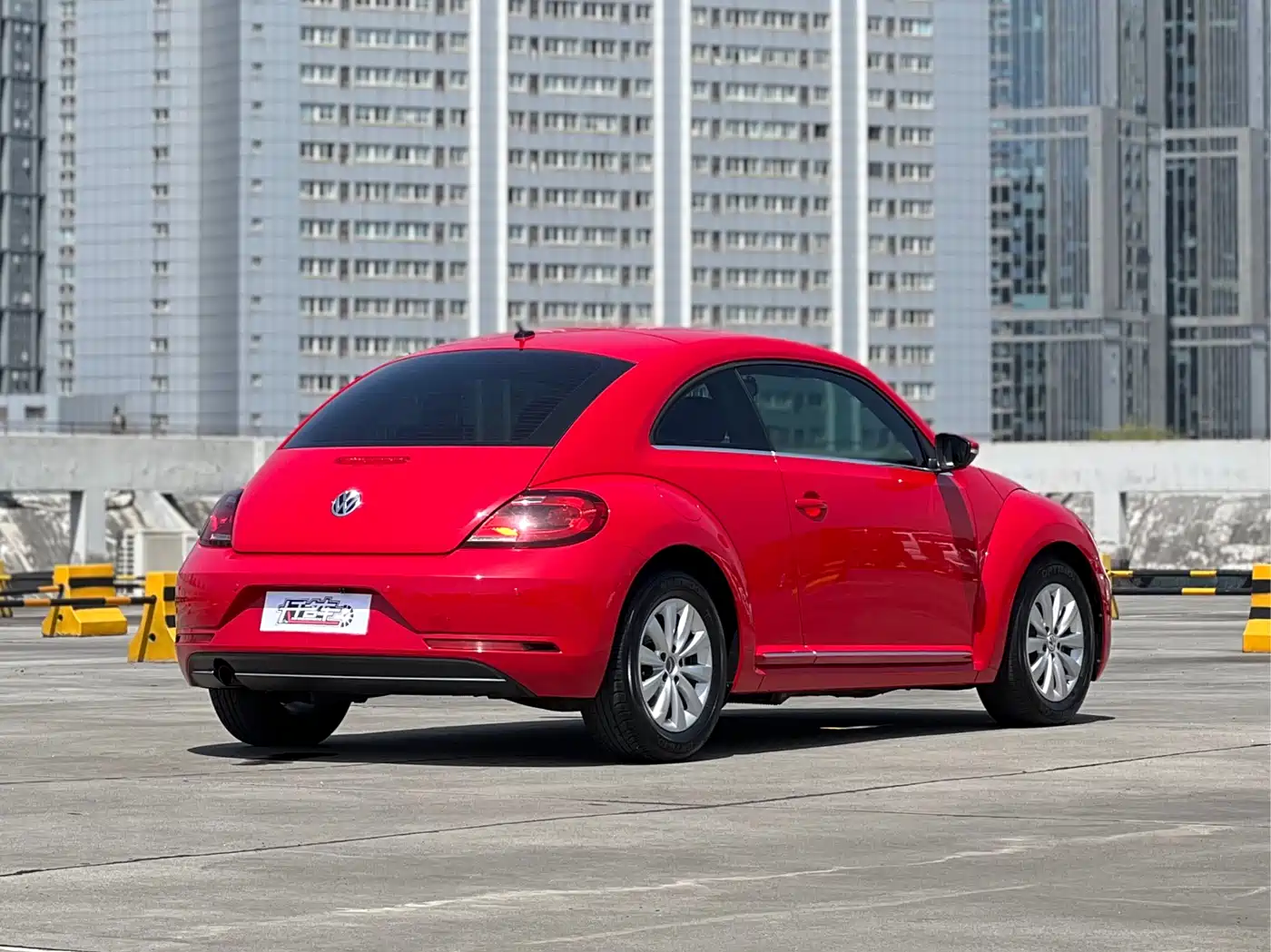 Volkswagen Beetle 2018 180TSI Easy Joy Edition фото 5
