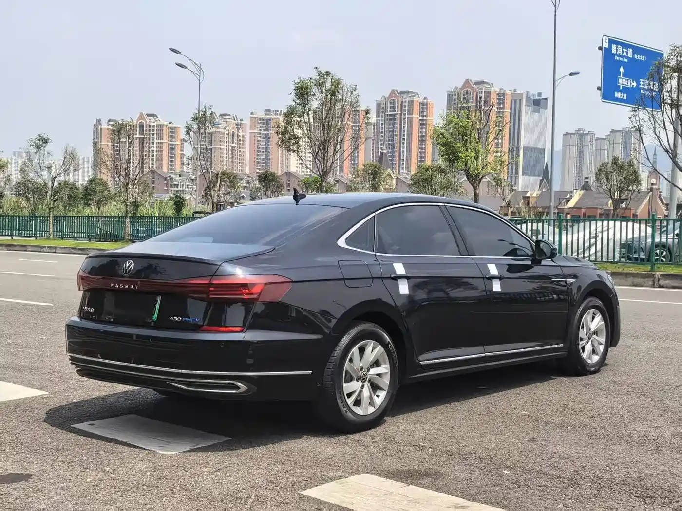 VOLKSWAGEN PASSAT NEW ENERGY