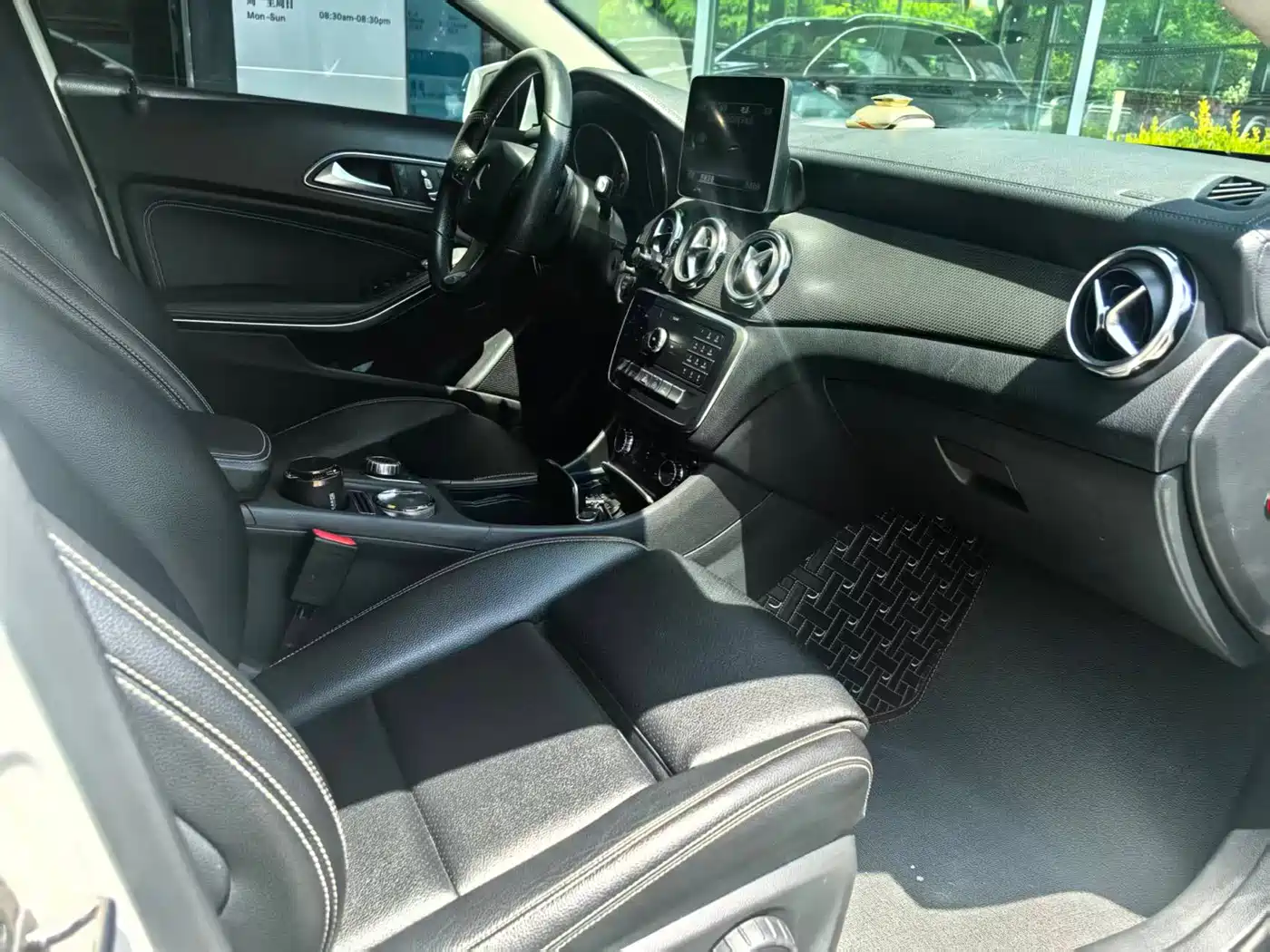 Mercedes-Benz GLA 2018 GLA 200 Fashion фото 7