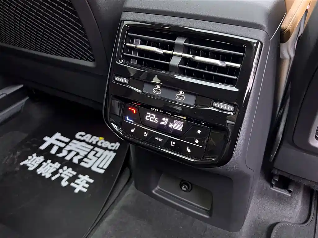 Audi Q6 2024 2024 45 TFSI quattro Qi Yun Yu Lin Package 6-seater