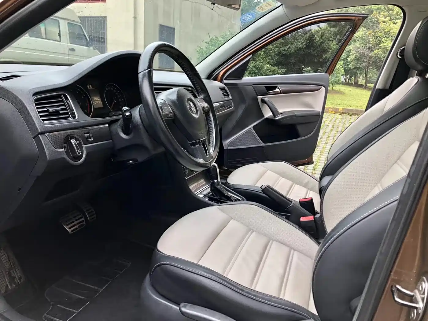 Volkswagen Gran Lavida 2014 1.4TSI DSG фото 4