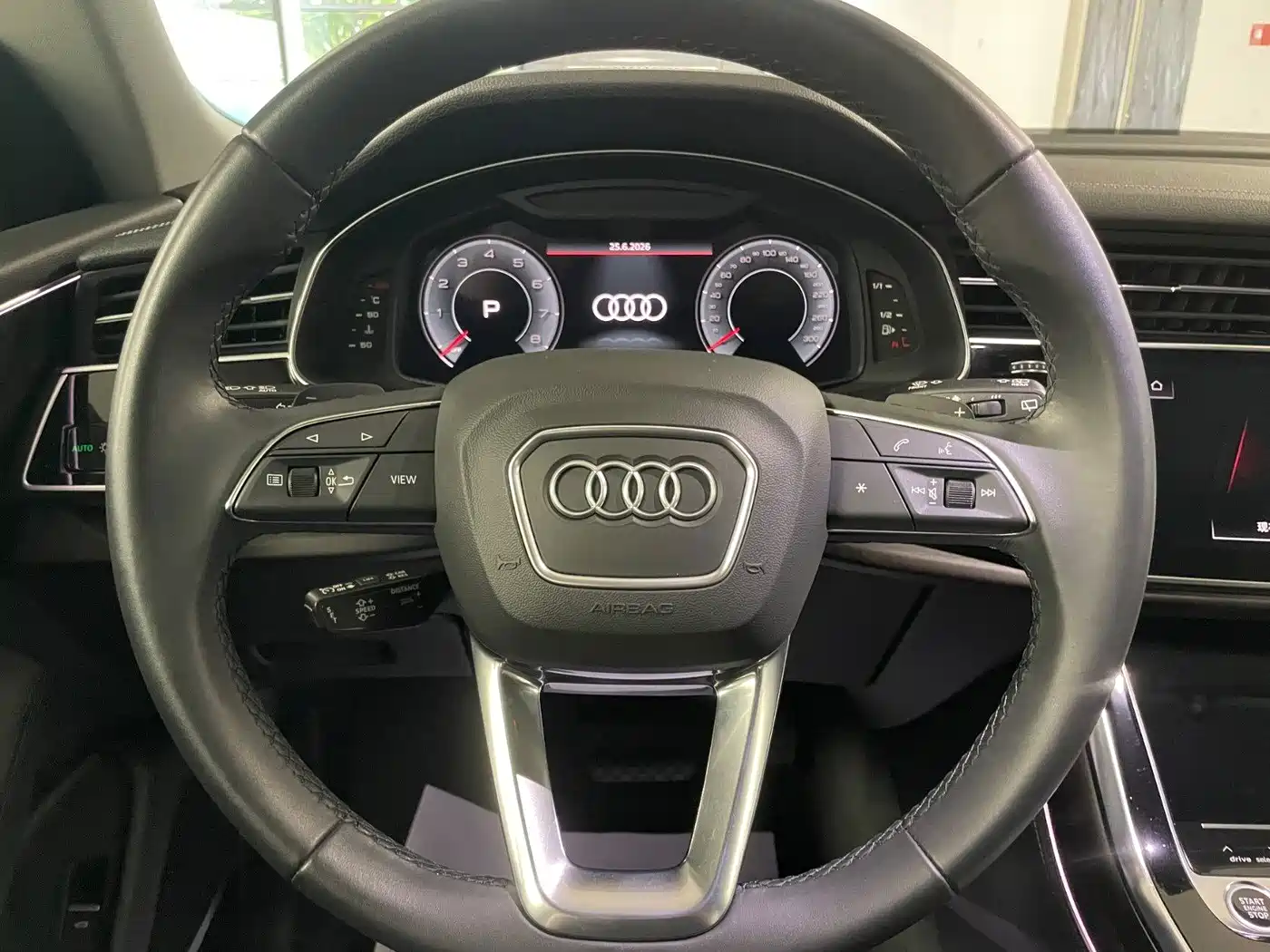 Audi Q8 2024 2023 55 TFSI Luxury Sport