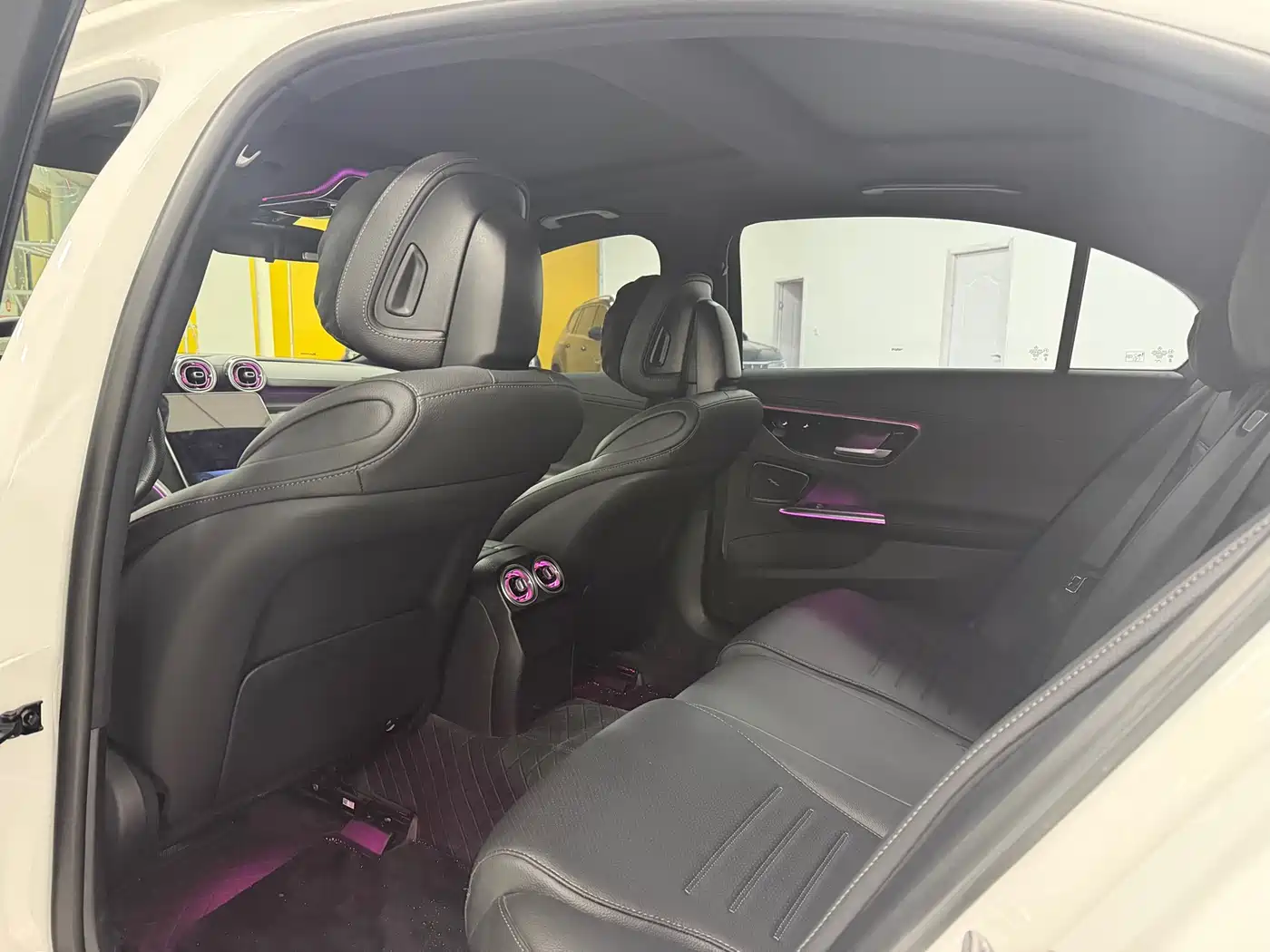 Mercedes-Benz C-Class New Energy 2025 C 350 eL фото 6