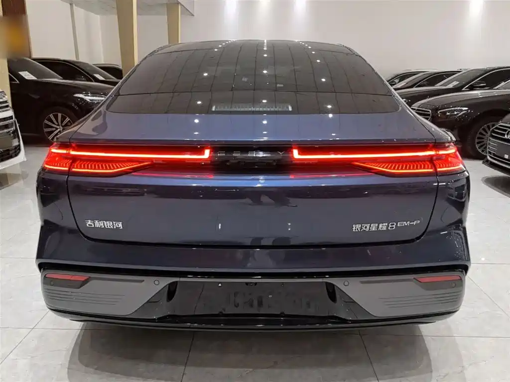 Geely Galaxy Galaxy Xingyao 8 2025 130km EM-P Starship Edition фото 6