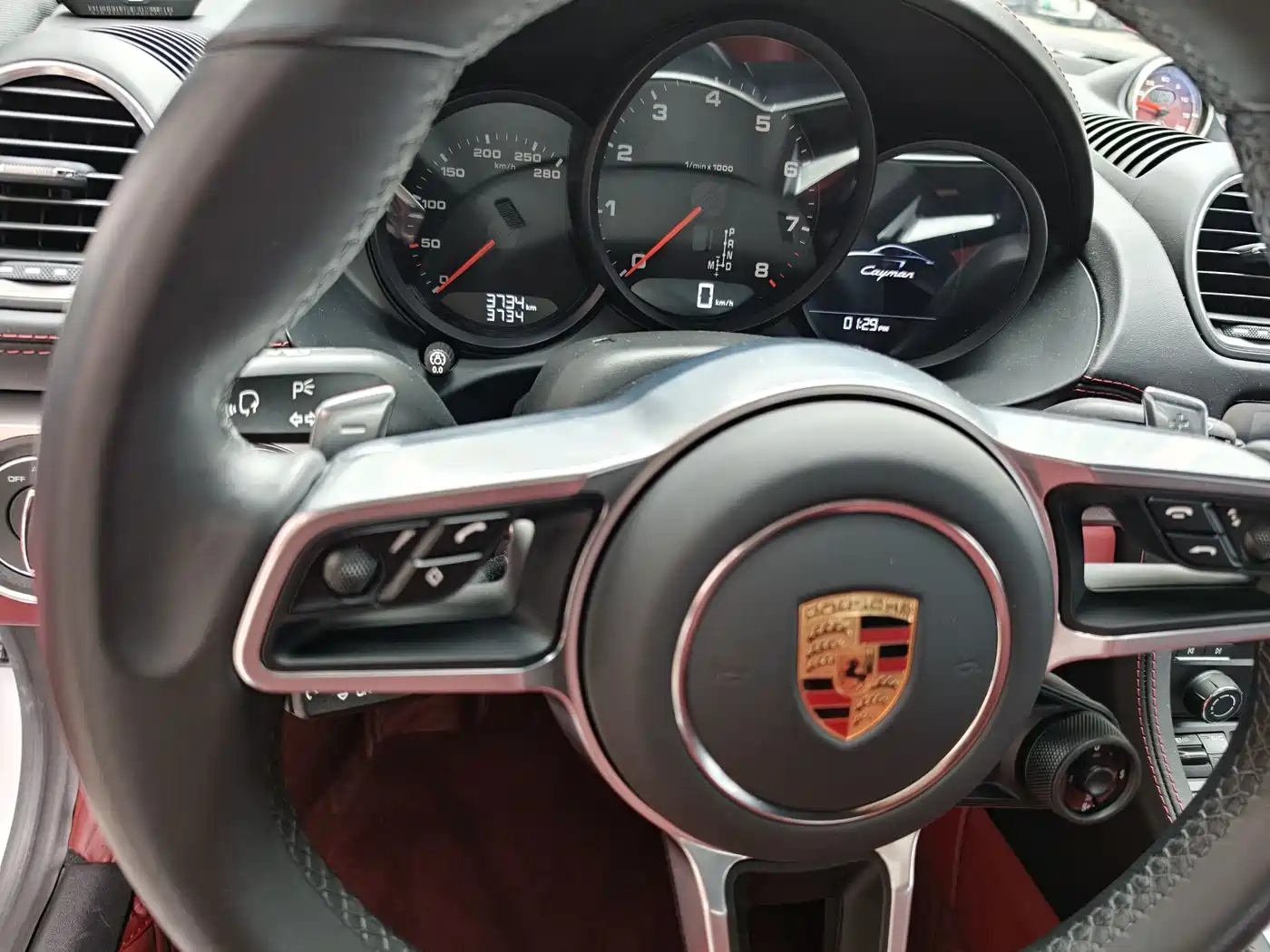 PORSCHE 718