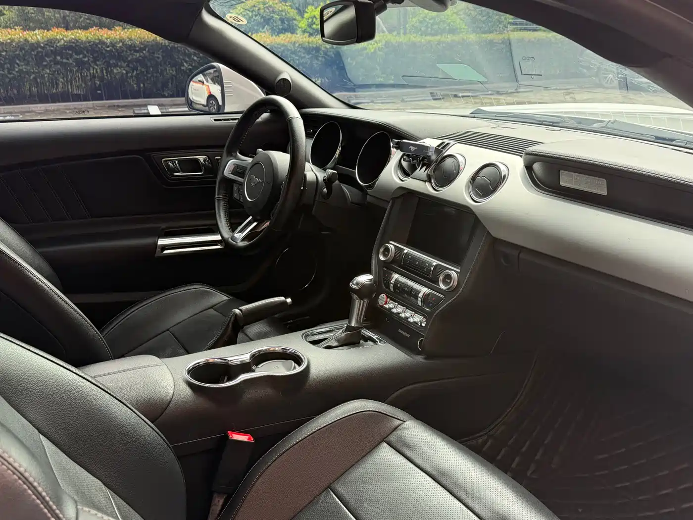 Ford Mustang 2017 2.3T Performance Edition фото 6