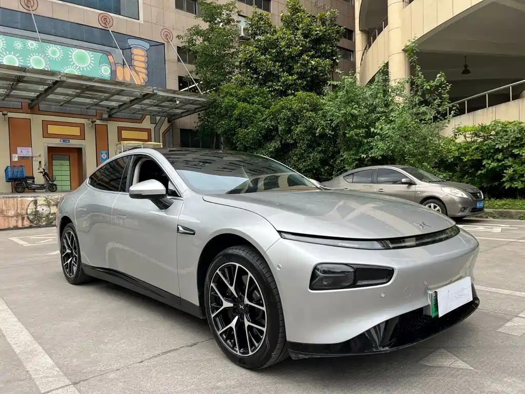 Фото 3 - XPeng P7