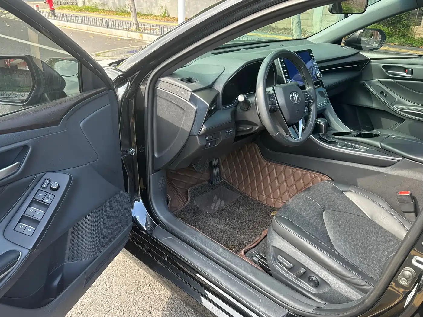 Toyota Avalon 2021 2.5L Luxury Edition фото 7