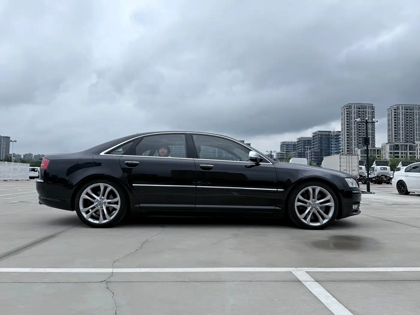 Audi S8 2010 2009 Audi S8 5.2 FSI quattro
