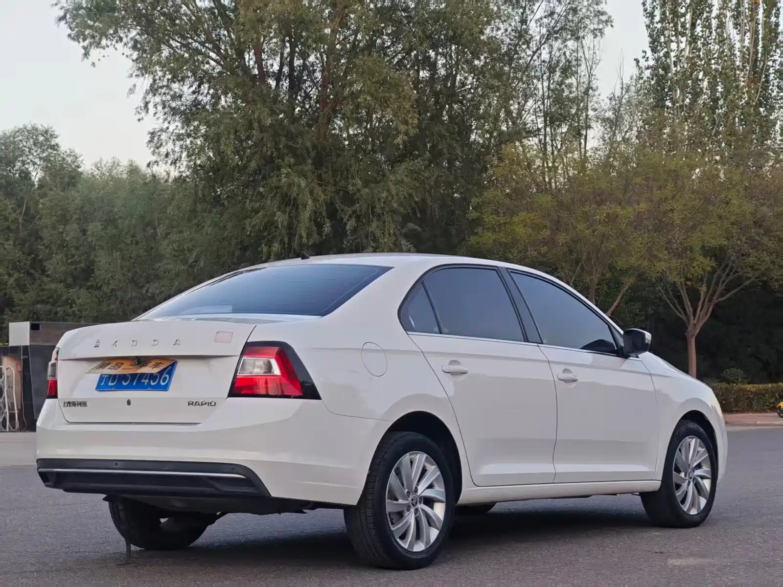 Photo 7 - Škoda Rapid