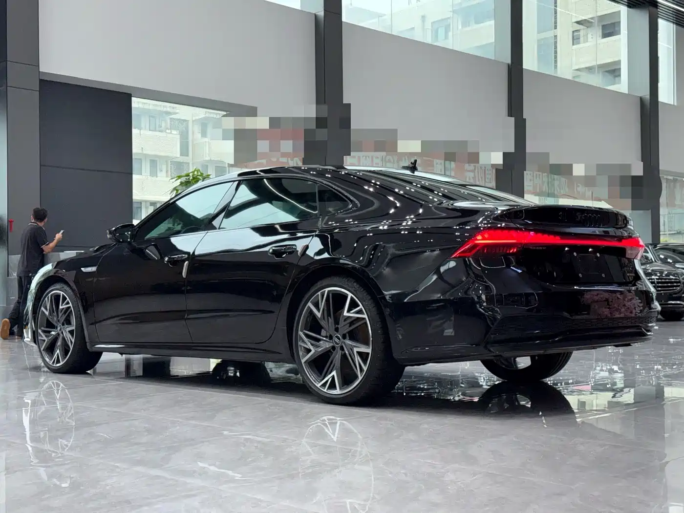 Audi A7L 2022 2022 45 TFSI quattro S-line Black Warrior Edition