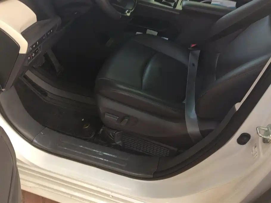 Toyota Sienna 2023 2.5L Hybrid Comfort Edition фото 9