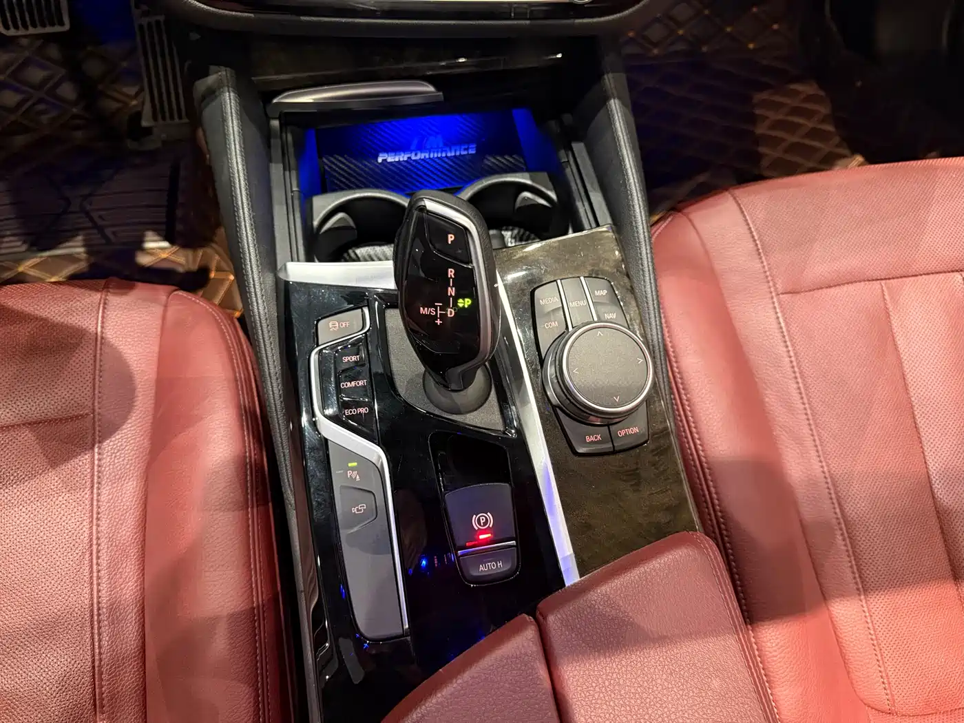BMW 5 Series 2020 530Li Exclusive M Sport Package фото 13