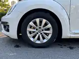 Photo 20 - Volkswagen Beetle