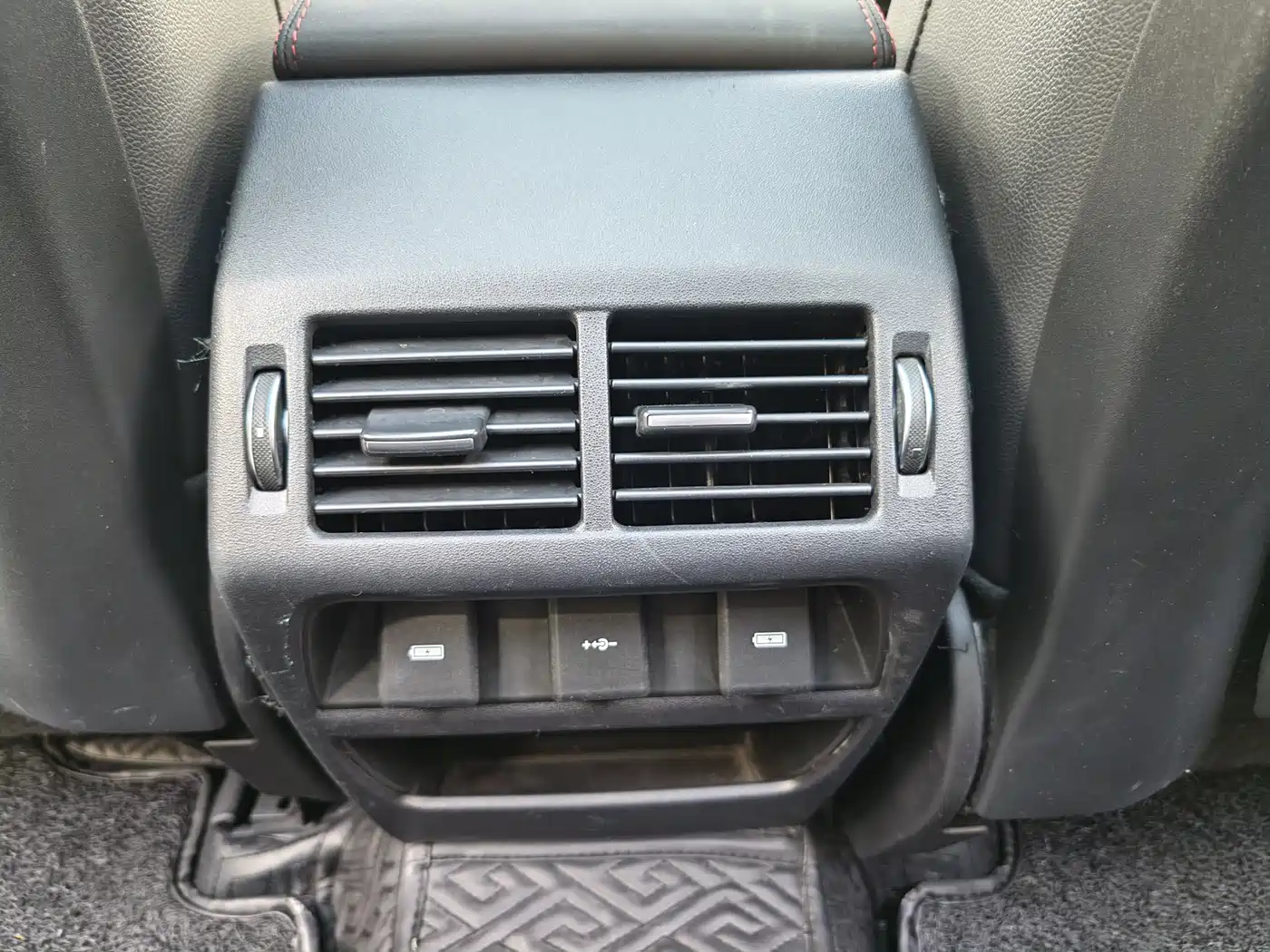 LAND ROVER DISCOVER SPORTS