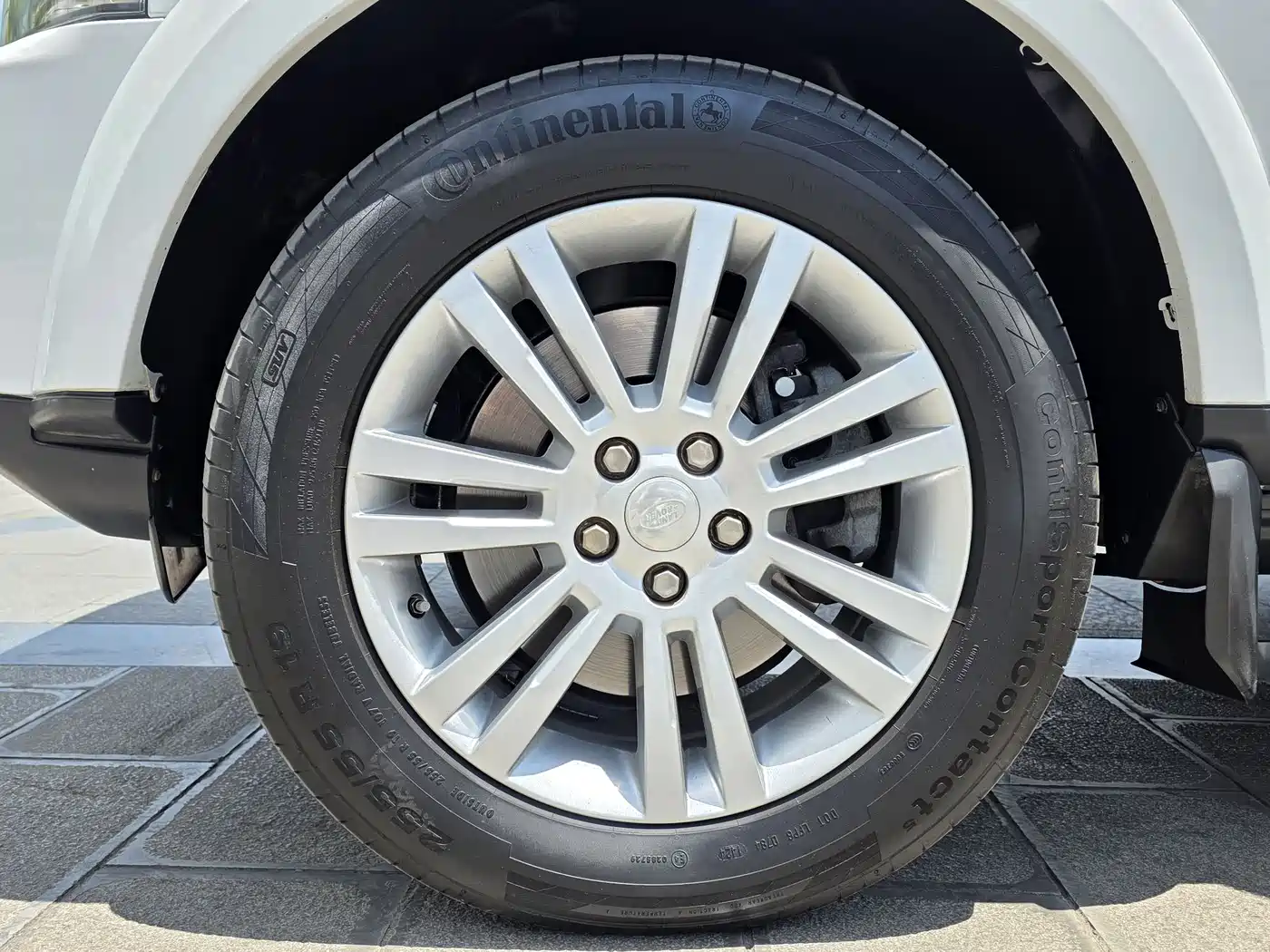 Land Rover Discovery 2016 3.0 SC V6 HSE фото 9