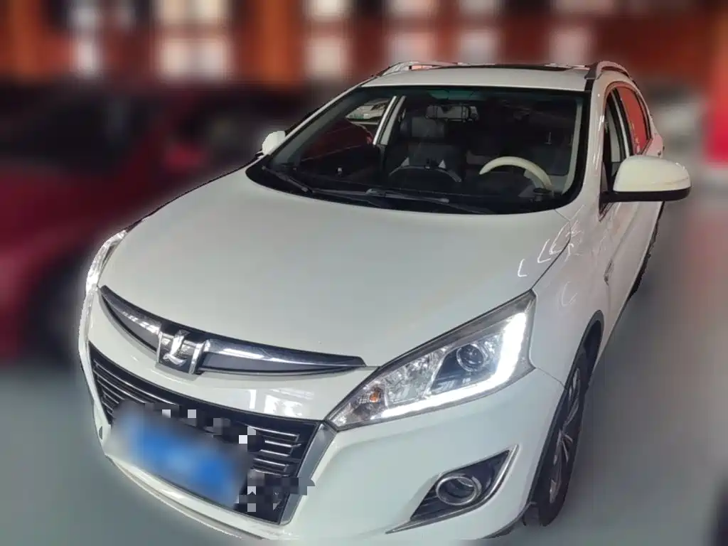 Фото 3 - Luxgen U6 SUV