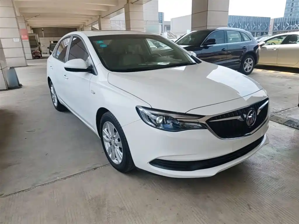 Buick Excelle 2019 15T DCT Connected Elite Type China VI фото 4