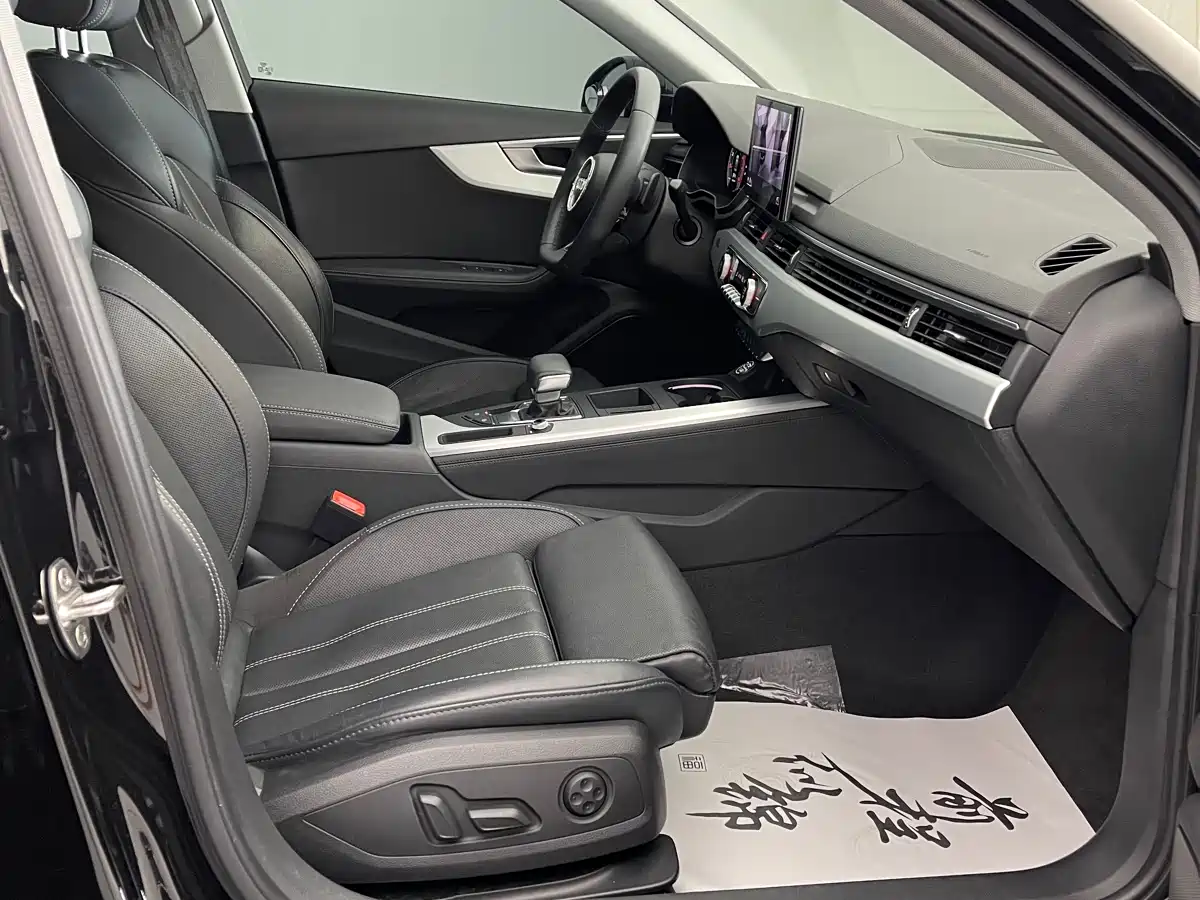 Audi A4L 2022 40 TFSI Luxury Dynamic фото 26