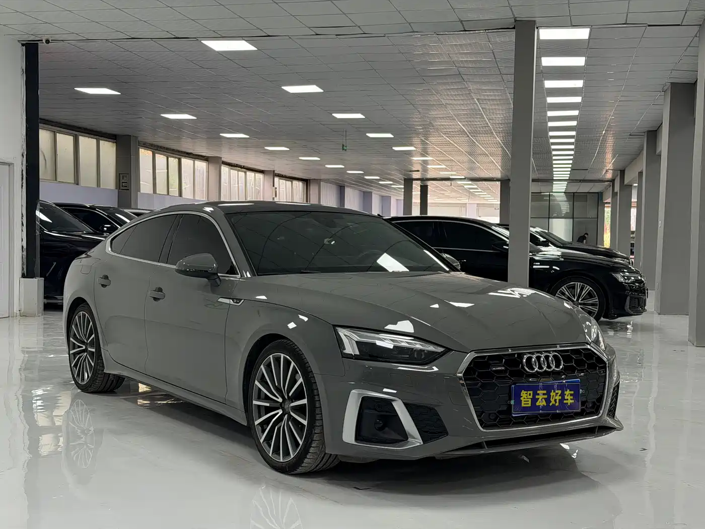 Audi A5 (Import) 2021 Sportback 40 TFSI quattro Luxury Dynamic фото 3