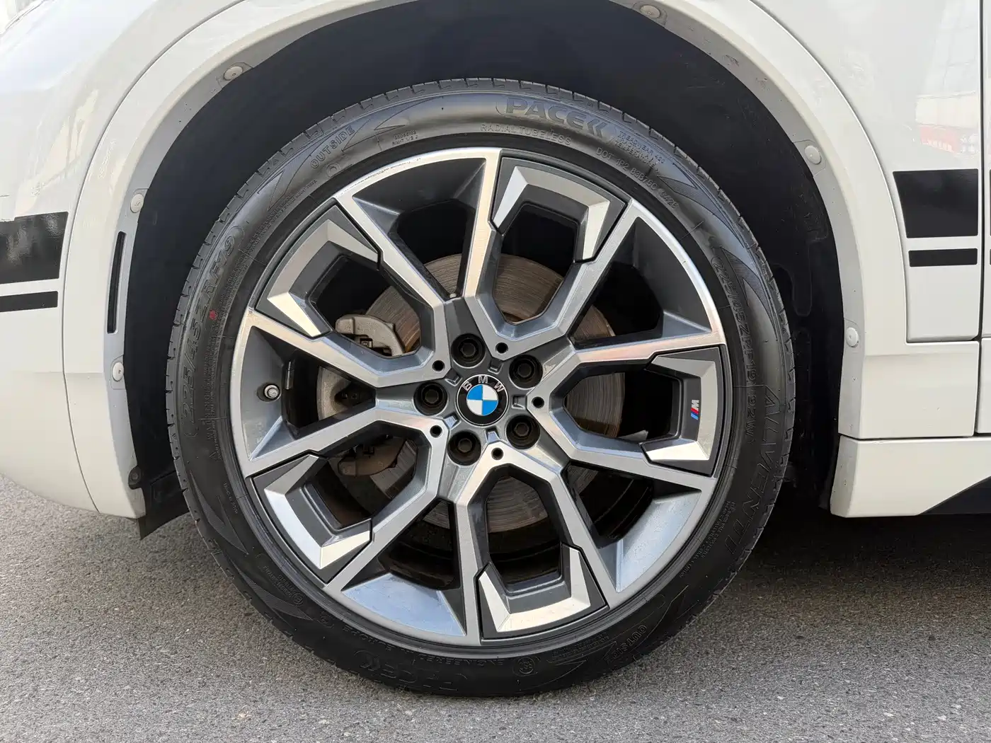 BMW X2 2023 2022 sDrive25i Black Night Edition