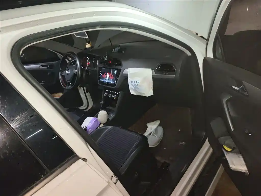 Volkswagen Tiguan L 2018 330TSI Automatic 2WD Trend Edition фото 20