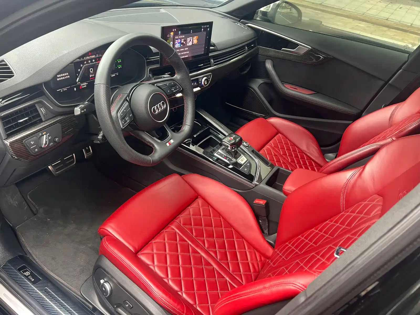 Photo 4 - Audi S4