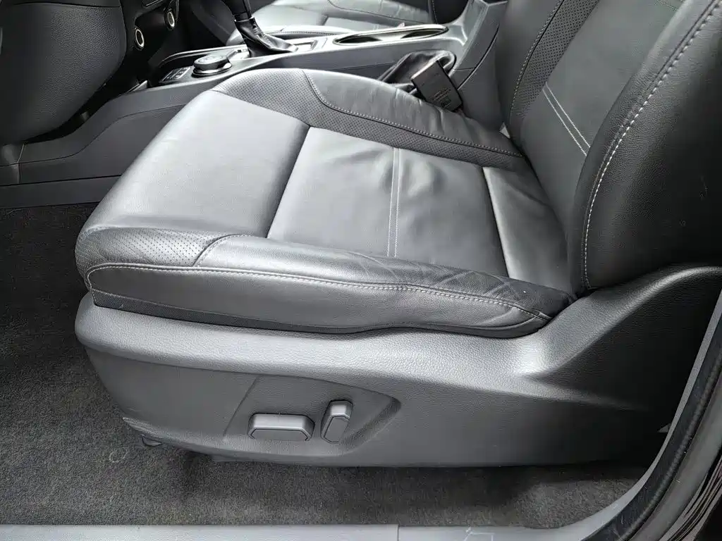 Ford Everest 2017 2016 2.0T Gasoline Automatic 4WD Luxury Edition