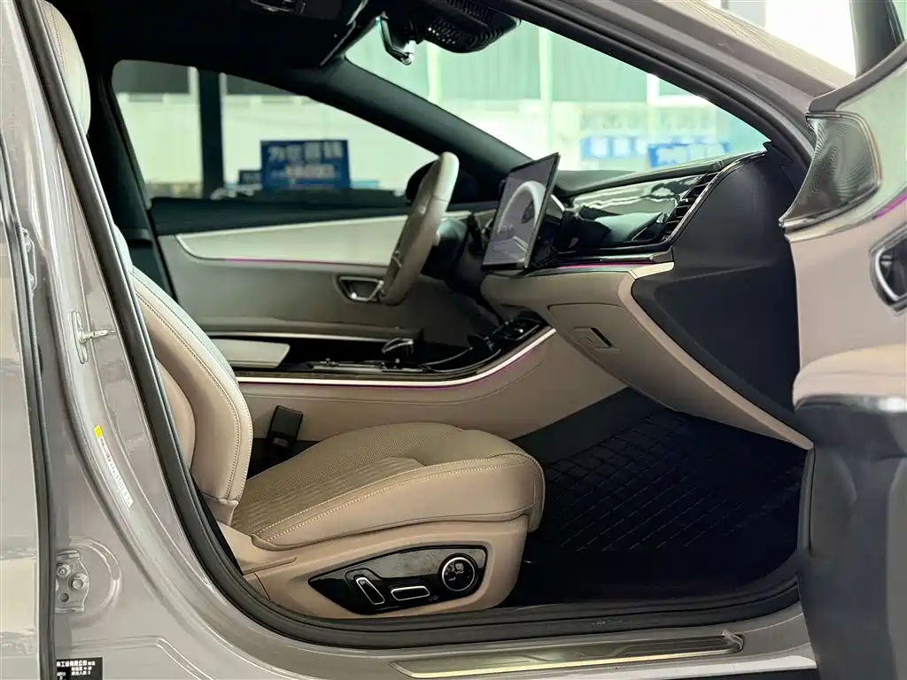 BYD Han 2025 Model EV 605KM Premium Version фото 18