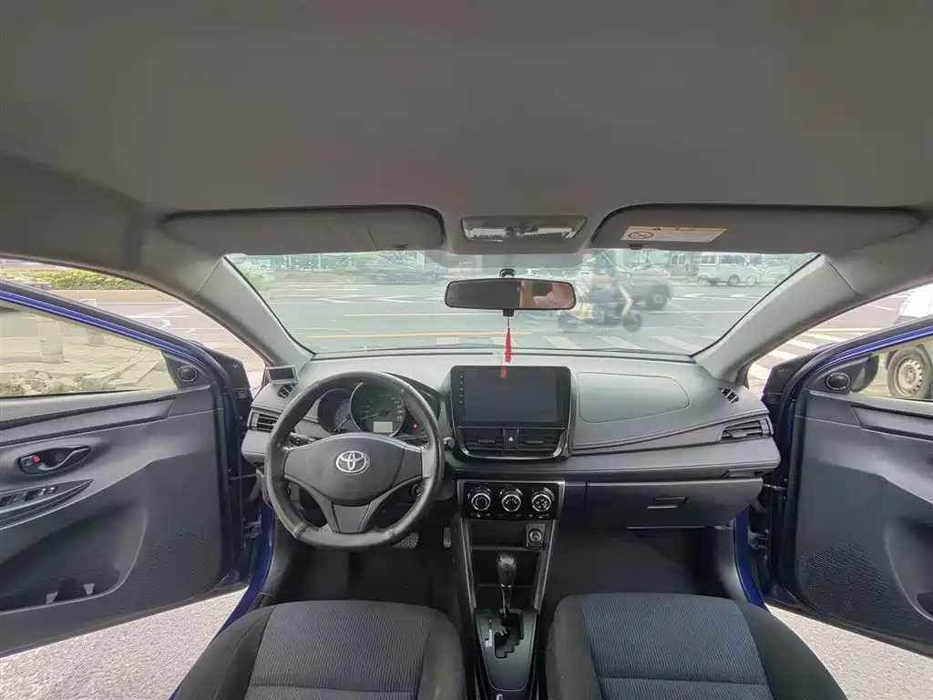 Toyota YARiS L Zhi Xiang 2018 1.5E CVT Champion Limited Edition фото 6
