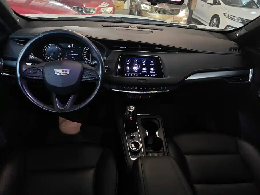 Cadillac XT4 2019 2018 28T FWD Leading Edition