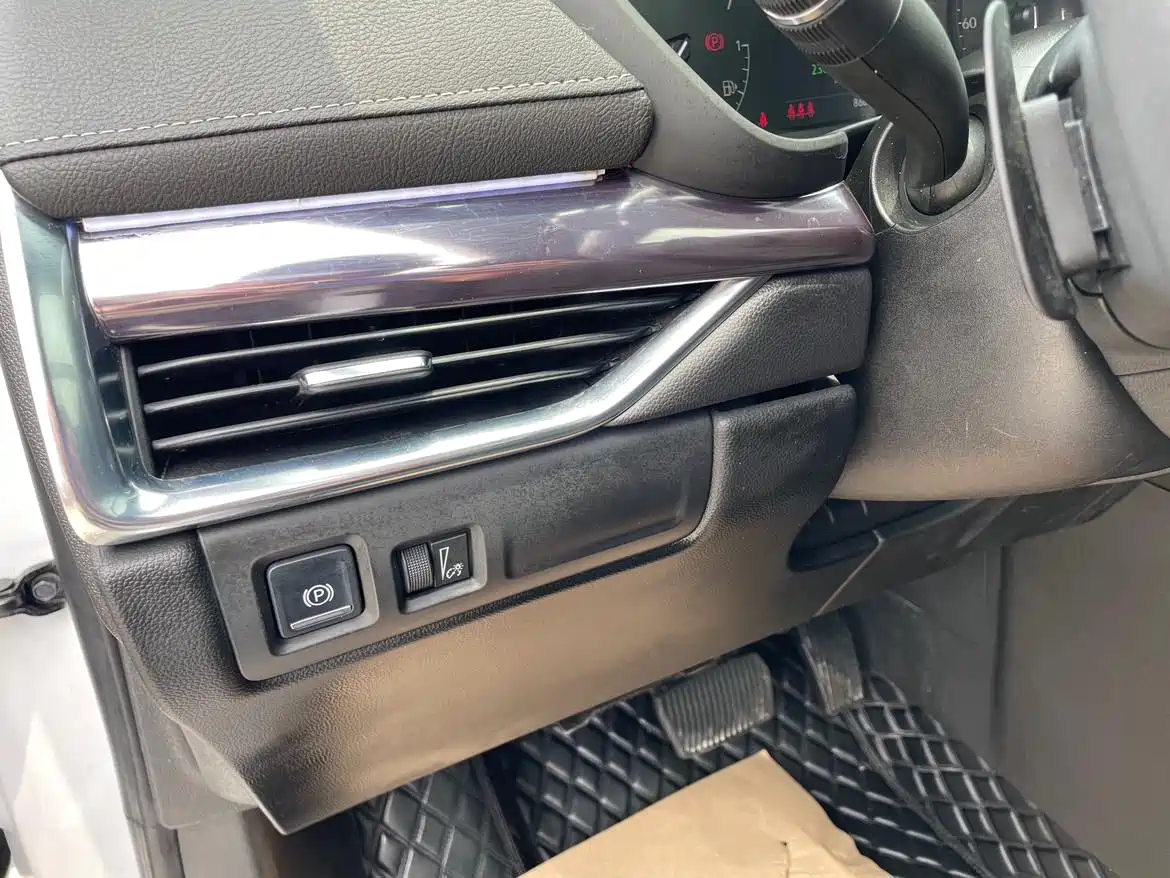 Cadillac XT4 2022 28T FWD Style фото 24