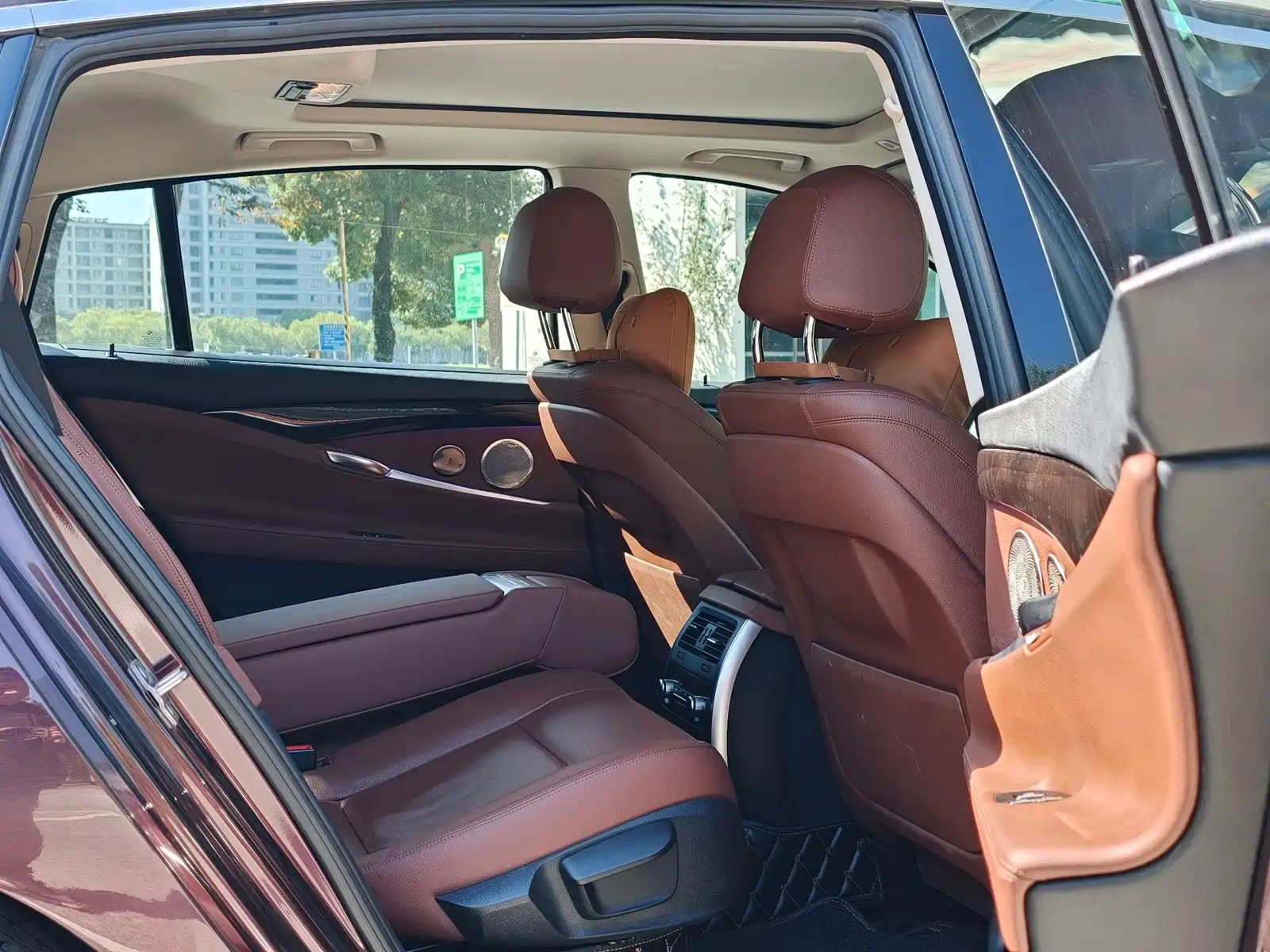 Photo 12 - BMW 5 Series GT