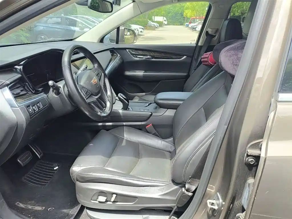Cadillac XT5 2016 25T Luxury Model фото 15