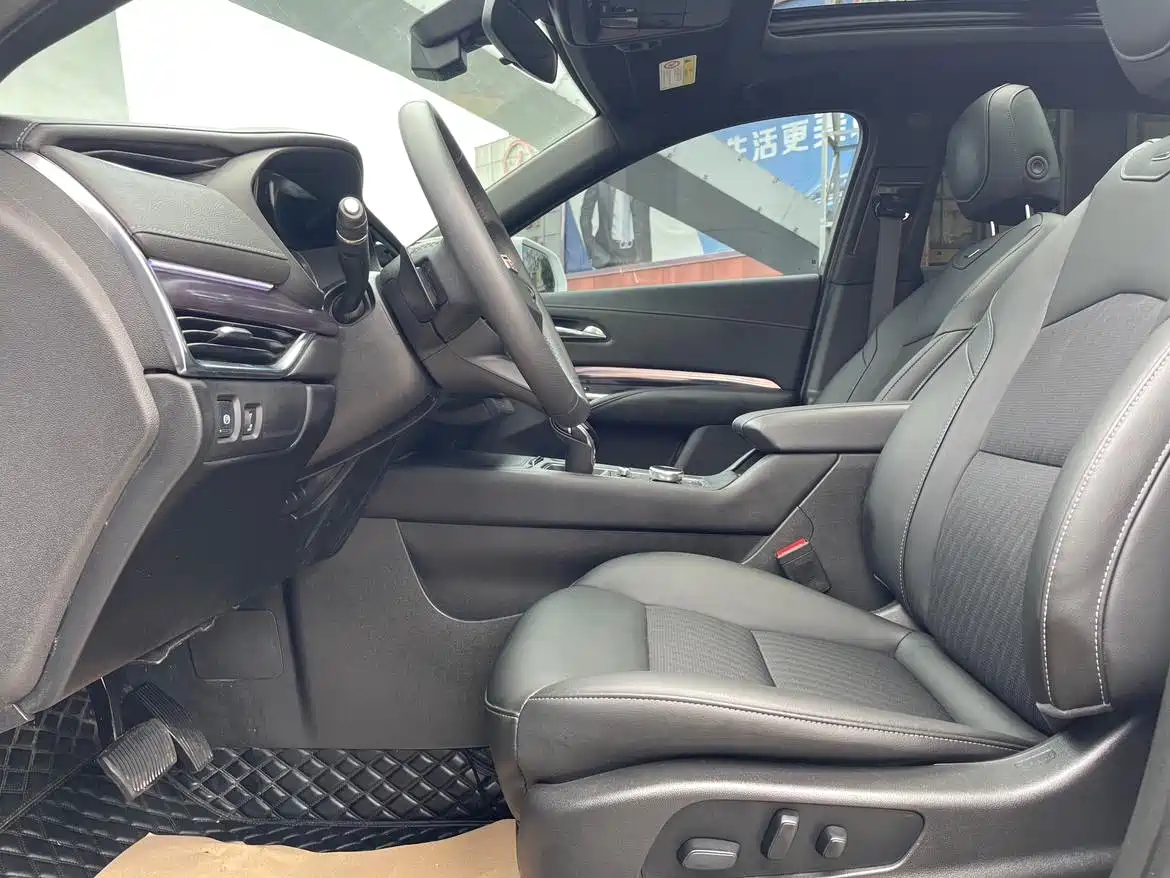 Cadillac XT4 2022 28T FWD Style фото 3