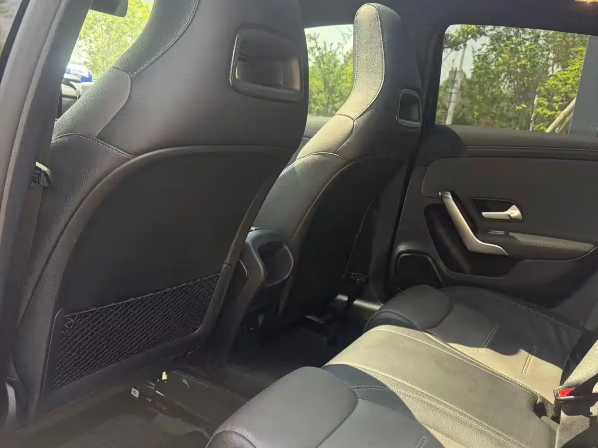 Mercedes-Benz A-Class AMG (Import) 2022 AMG A 35 4MATIC фото 5