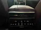 Фото 6 - Lexus LX