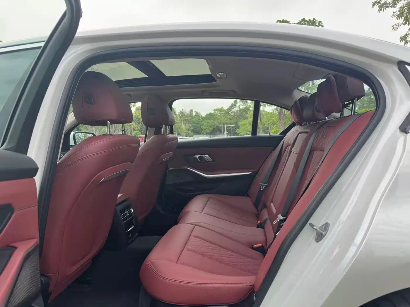 BMW 3 Series 2023 320Li M Sport Package фото 11