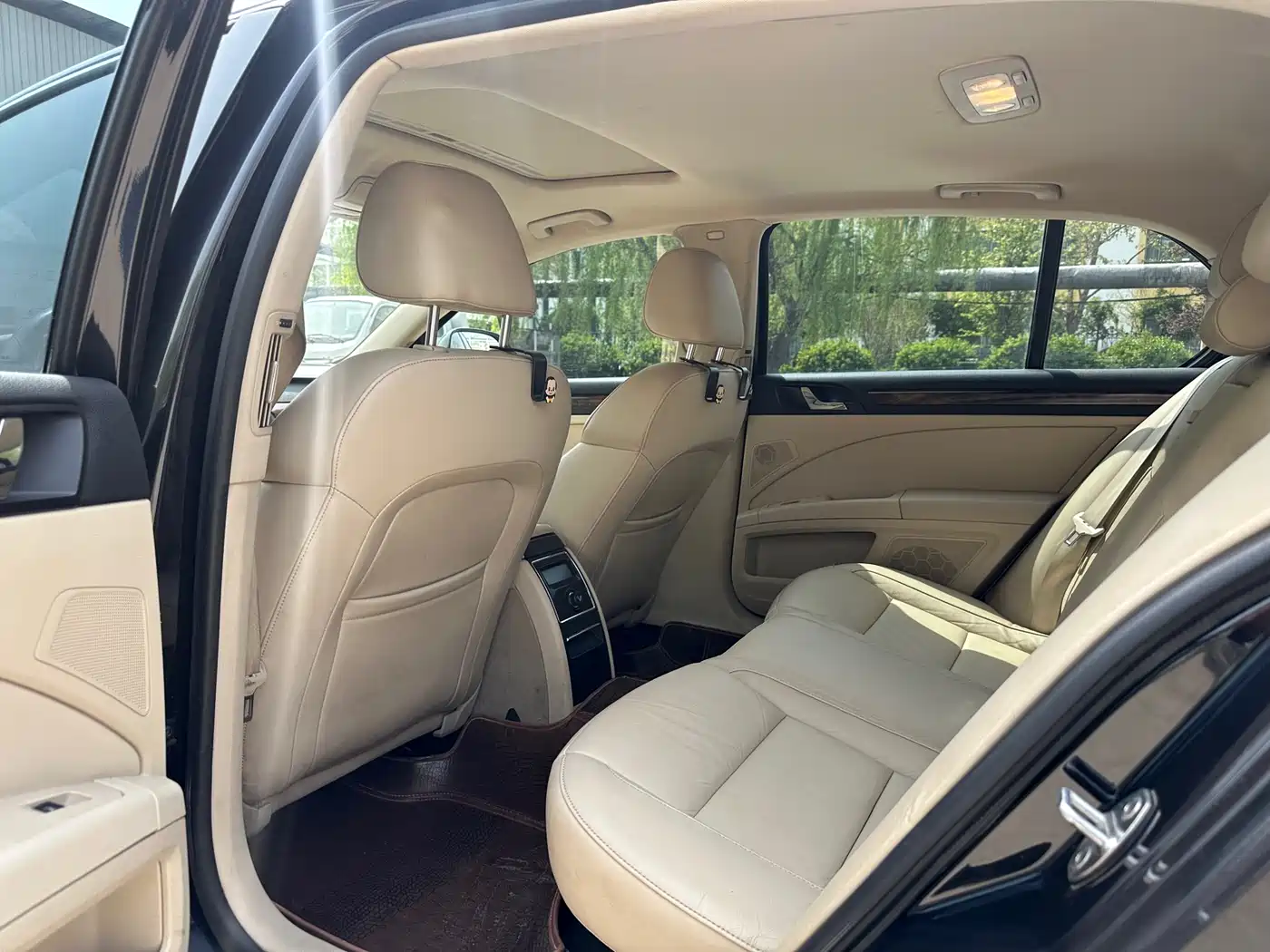 Škoda Superb 2012 1.8TSI Automatic Noble Elegance Edition фото 5
