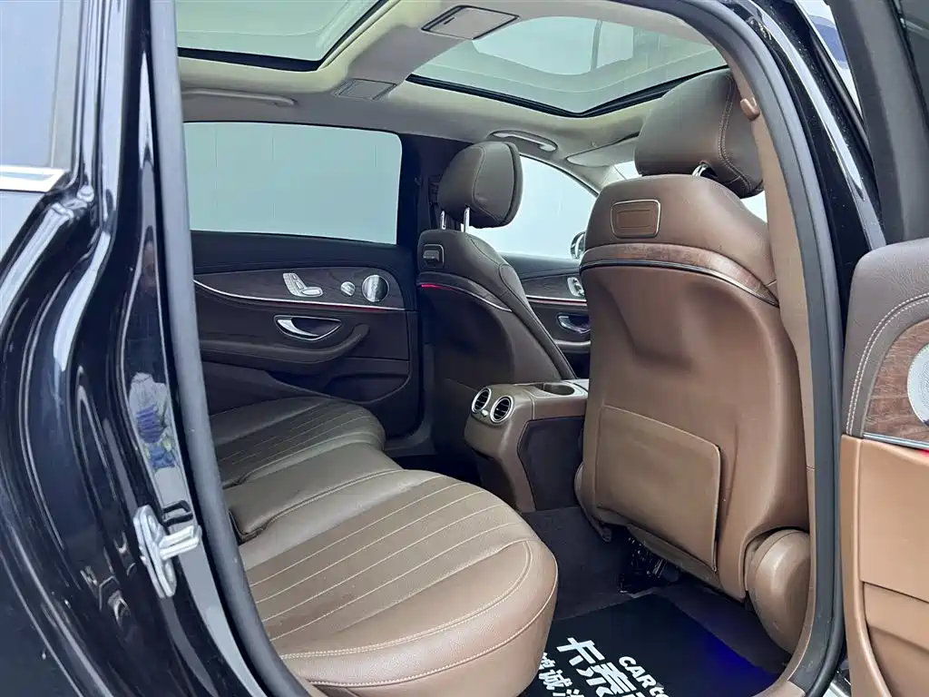 Mercedes-Benz E-Class 2020 E 300 L Luxury Model фото 22