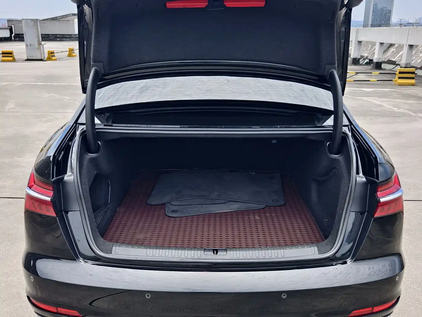 Audi A6L 2024 45 TFSI Premium Elegance фото 21