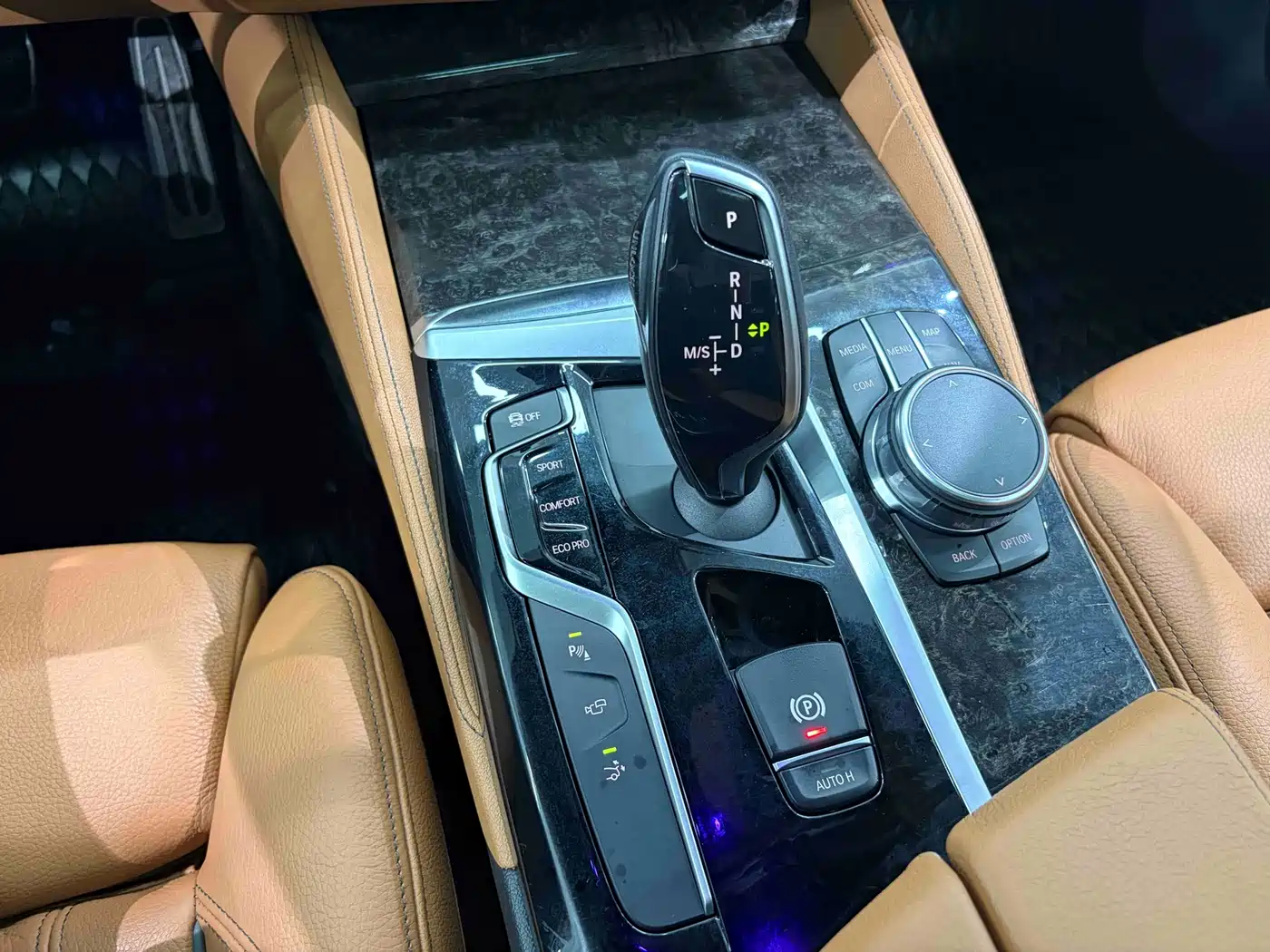 BMW 6 Series GT 2018 630i M Sport Package фото 13