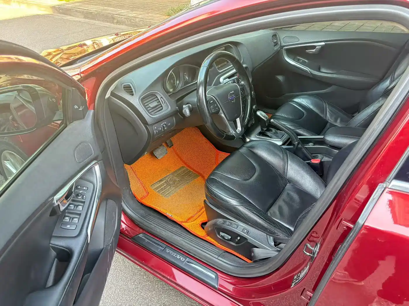 Volvo V40 2013 2013 2.0T Elegance Edition