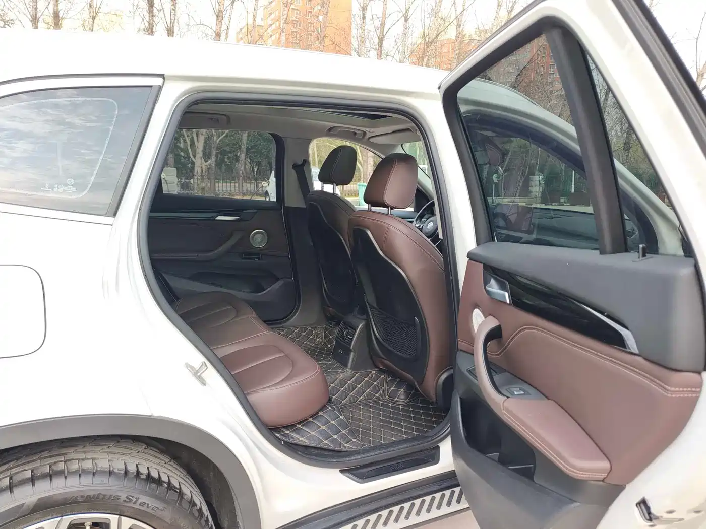 BMW X1 2022 sDrive25Li Leading фото 16
