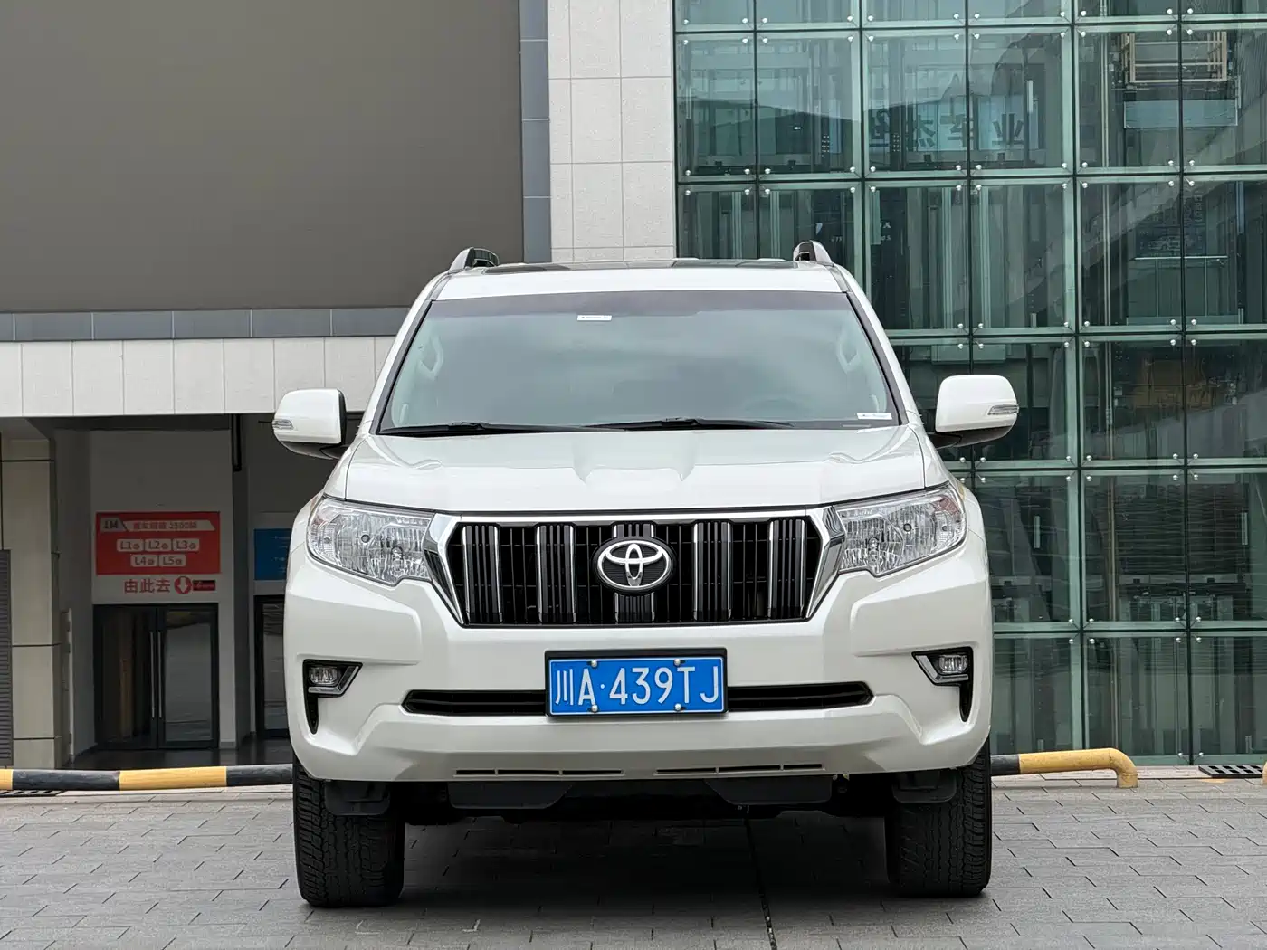 Toyota Prado 2018 3.5L Auto TX фото 8