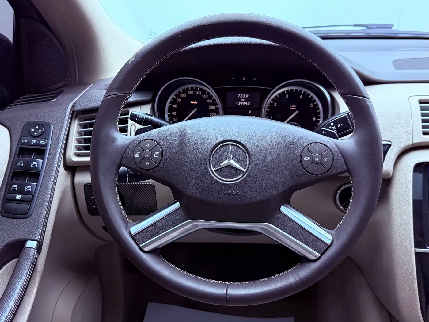 Mercedes-Benz R-Class 2017 R 320 4MATIC Business Collector's Edition фото 13