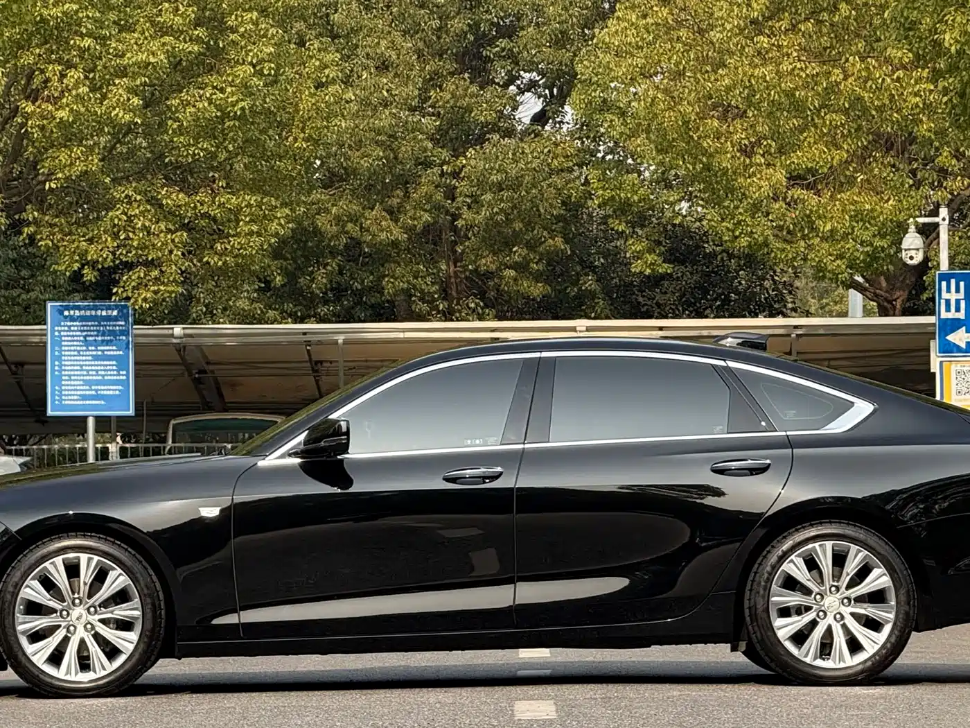 Cadillac CT6 2023 28T Platinum Model фото 3