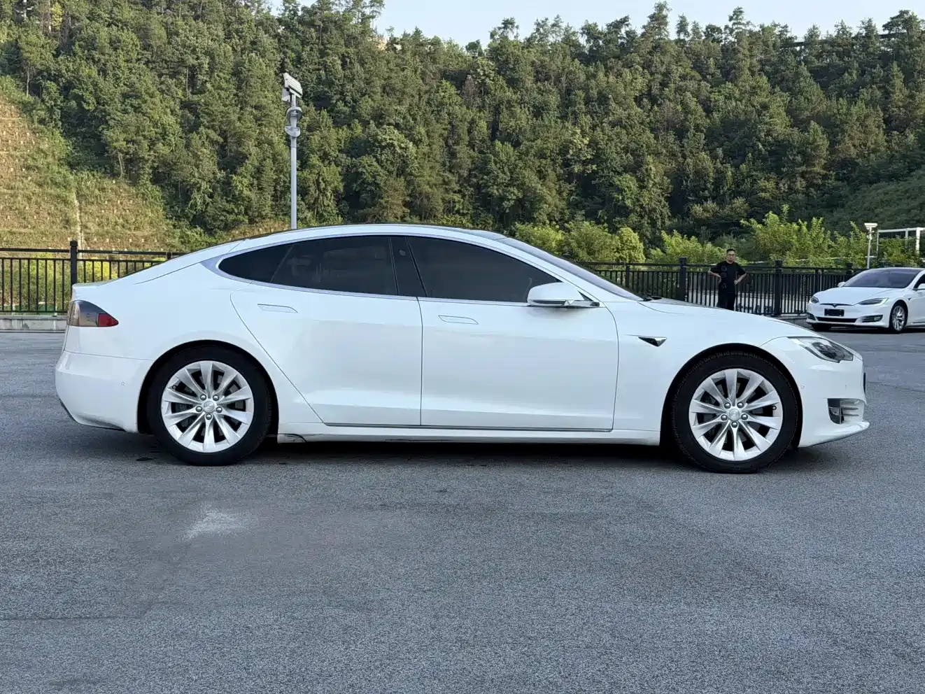 Tesla Model S 2019 2019 Long Range Version